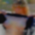 Singles masturbate