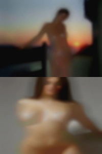 Naked woman allowed Moses Lake.